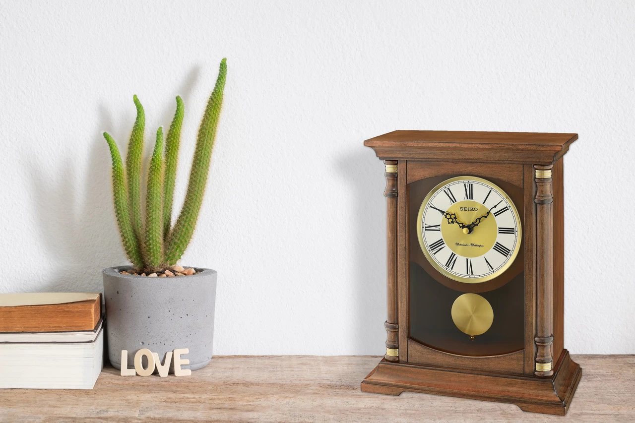 Seiko Westminster And Whittington Chimes Pendulum Mantel Clock QXQ034B 4 Seiko Westminster And Whittington Chimes Pendulum Mantel Clock QXQ034B - Image 4